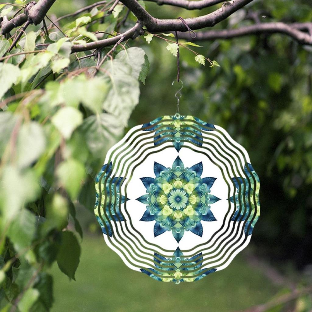 Lebhaftes Petrolblau 10 Zoll Mandala Blume Windspiel Metall Hängedekor für Garten Balkon Alle Jahreszeiten 360 Grad Haken Außendekor