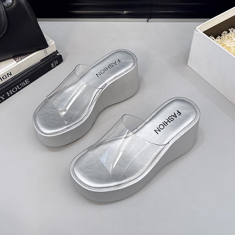 

Summer new transparent wedge slippers 2025 outer wear temperament thick bottom fashion beach cool slippers women small 40