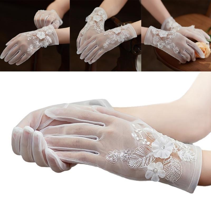 Everlasting Short Wedding Gloves Delicate Lace Embellishment Soft Mesh Fabric For Bride Gift Keepsake
