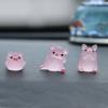6ks/sada Svítící Mini Pryskyřice Prase Hračky na Palubní Desku Auta Panenky Figurky Domácí Zahradní Dekorace Kreslená Barva Roztomilé Ozdoby do Auta Dárky