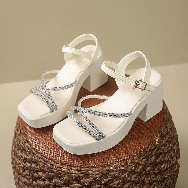 Small Slippers Women's Summer Outer Wear 2025 New Thick Heel High Sense French Beautiful Heightening Platform High Heel Sandals