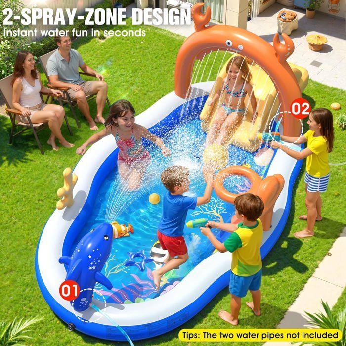 KingSom Aire de Jeu Aquatique Gonflable Enfant - Piscine avec Toboggan, Arroseur & Pataugeoire, 305x178x127 cm, Idéale Jardin