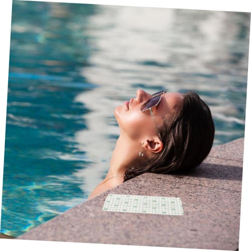 KOMBIUDA 10-Piece Set of Women's Waterproof Patches for Swimming and Bathing, Made with Cocoa, Seamless Design, Discreet Protective Patches, Comfortab