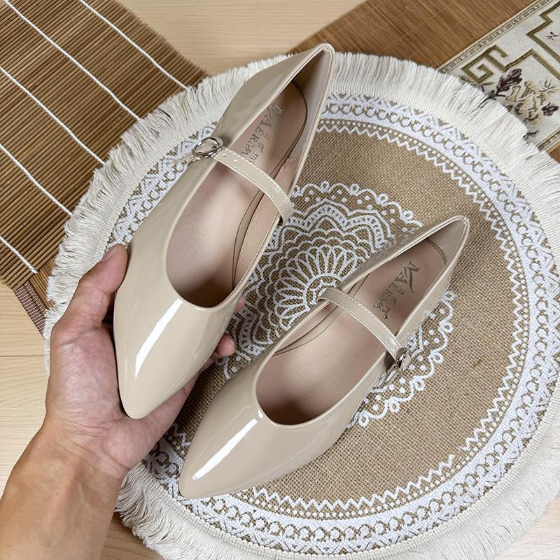 Fashion Flat Shoes for Women Spring and Autumn Shallow 2025 New Patent Leather Women's Shoes Pointed Mary Jane Retro Plus Size Flat Shoe