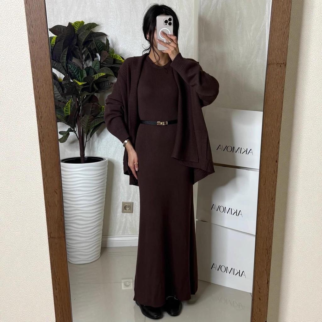 2025 Autumn Women's Fashion Slim Fit Round Neck Knit Dress with Long Sleeves