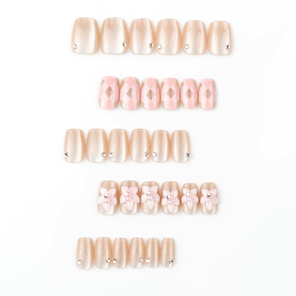30 Pieces of Three-dimensional Small White Flower Bright Cat Eye Gilt Light Luxury Short Ladder Wearing Nail Boutique Nail Art