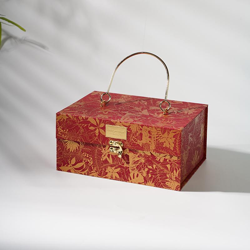 Red Wedding Favor Box with Silk Flower for Bridesmaids and Groomsmen