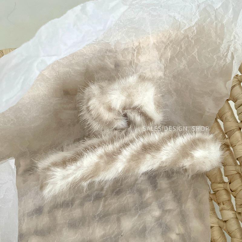 Koreanische Dongdaemun Plüsch Leopardenmuster Krallenklemme: Hochwertiges Herbst-/Winter-Haaraccessoire