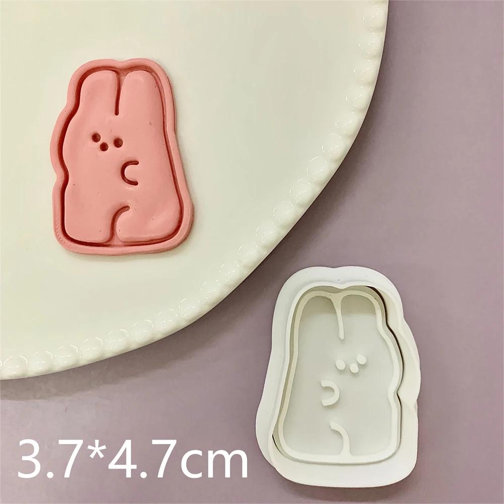 Cute Animal Cookie Embossing Stamp Fish Bear Rabbit Cake Mold Love Heart Shaped Cartoon Biscuit Mold Baking Biscuit Cutters