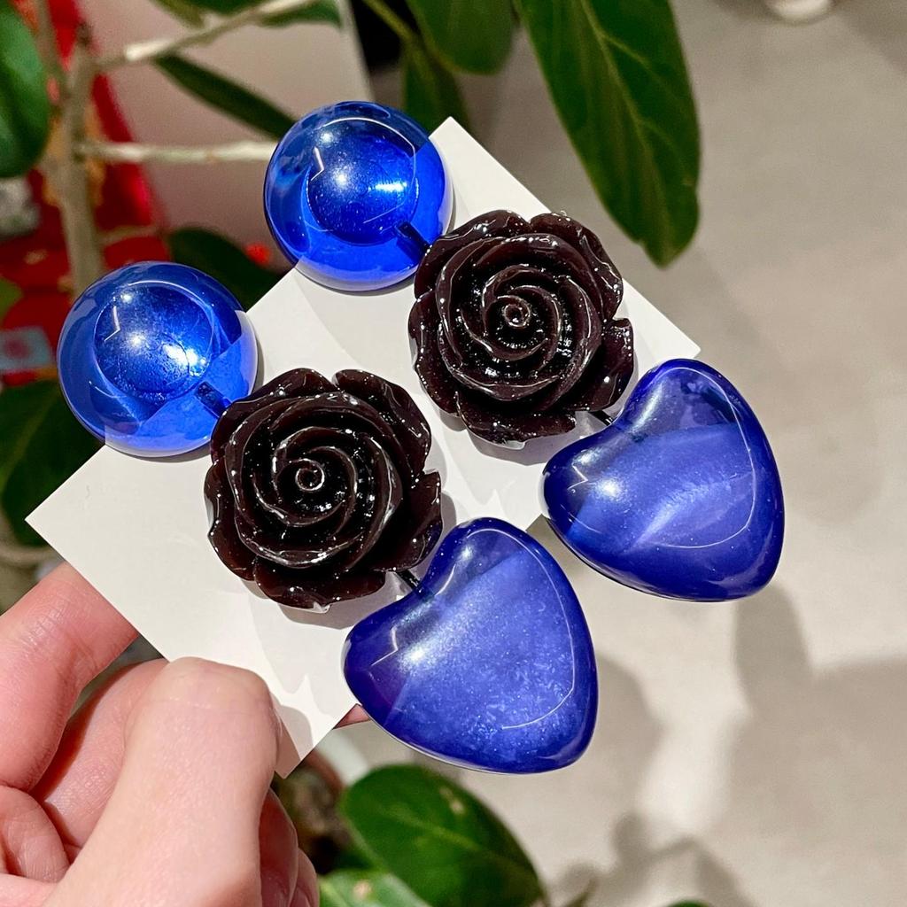Vintage Dark Blue Heart Rose Long Dangle Earrings - Retro Fashionable Women's Studs