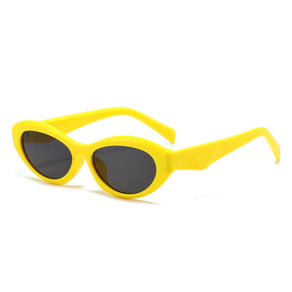 Oval-framed sunglasses, trendy sunglasses