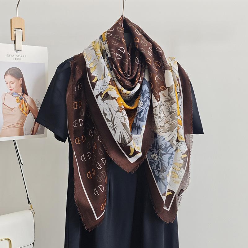 Design sense fashionable fading repeated D letter flower print scarf women's personality high sense light luxury temperament shawl