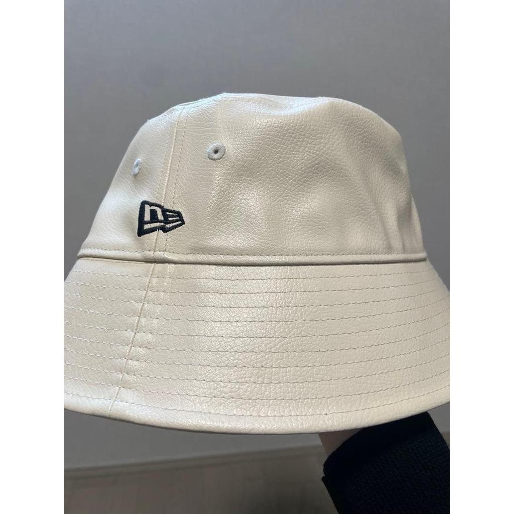 Used [Good Condition] New Era Bucket Hat Leather Bucket Hat Ivory NEW ERA