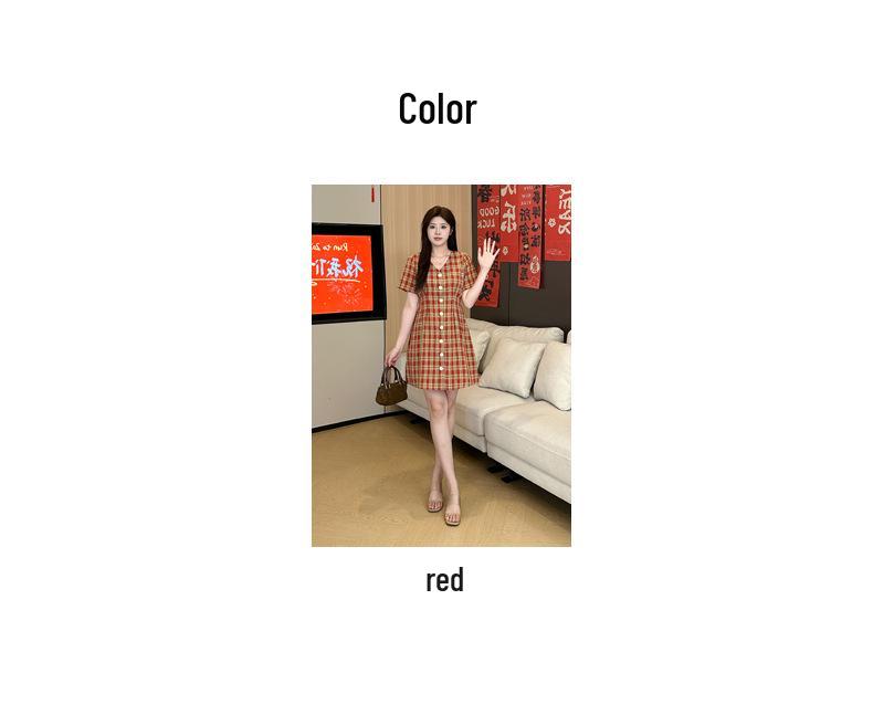 Neues Frühling/Sommer Schlankmachendes Karomuster Übergröße Kleid für zierliche Studentinnen