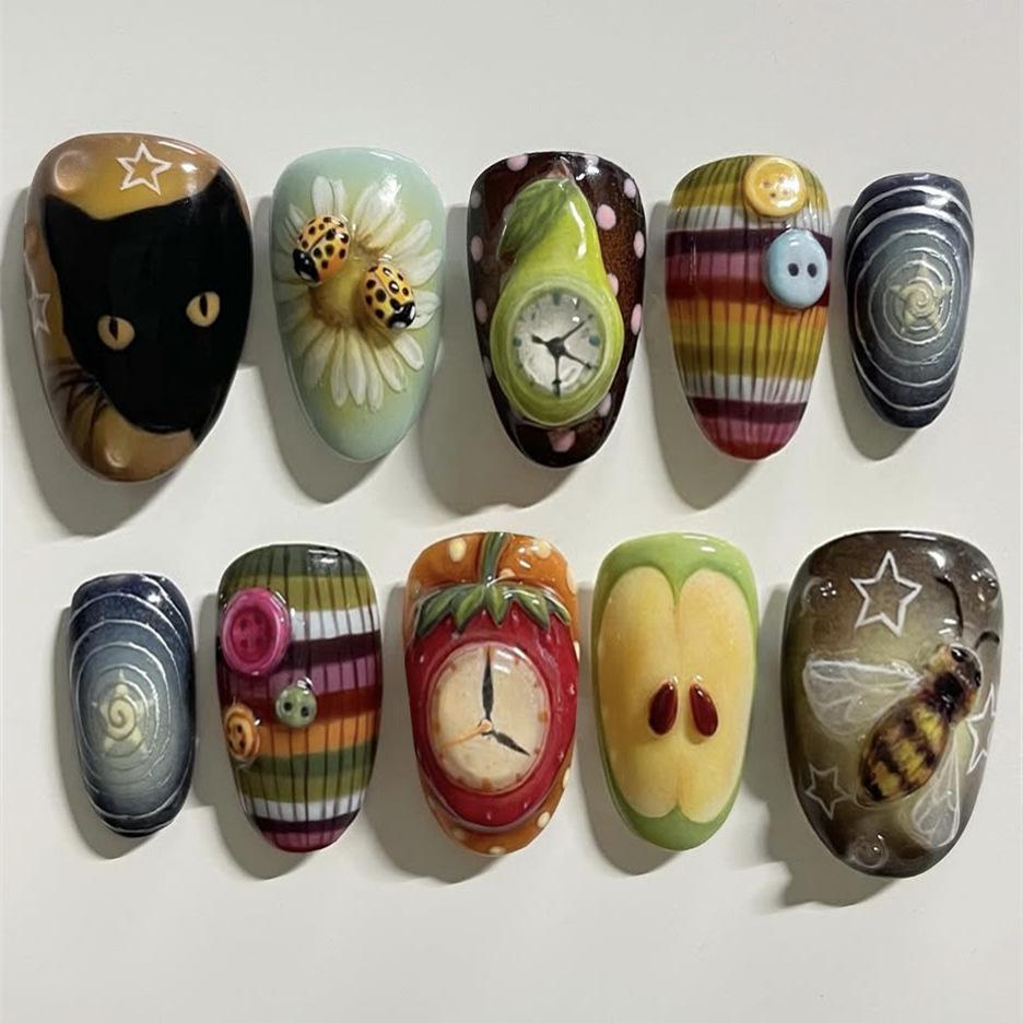 24PCS Sweet Cartoon Lamp Tulip Patterns Almond False Nails with Cute Flowers Retro French Fake Nails Wearable Ins Nails Press On