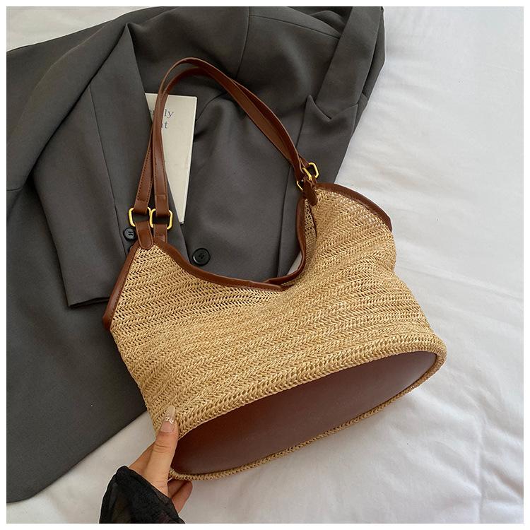 

Летняя плетеная сумка-тоут большой вместимости женская 2025 новая повседневная в иностранном стиле на плечо соломенная сумка для отпуска пляжная сумка коричневый
