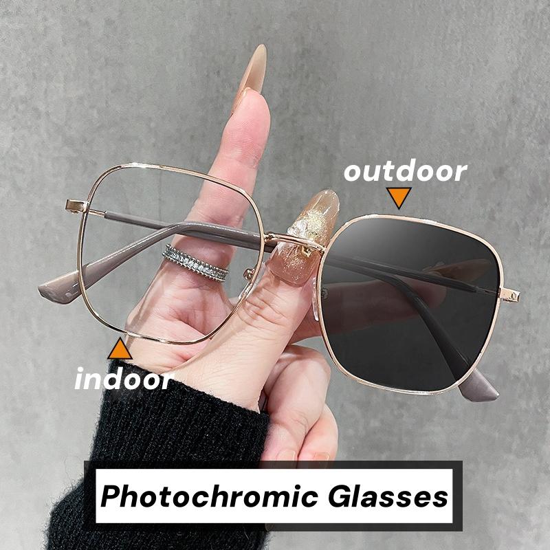 

Photochromic Blue Light Blocking Glasses Women Fashion Retro Square Metal Sun Glasses Frame Vintage Anti Blue Light Computer