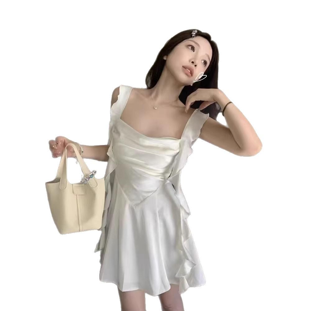 Summer French Style Strappy Dress for Chic and Spicy Look