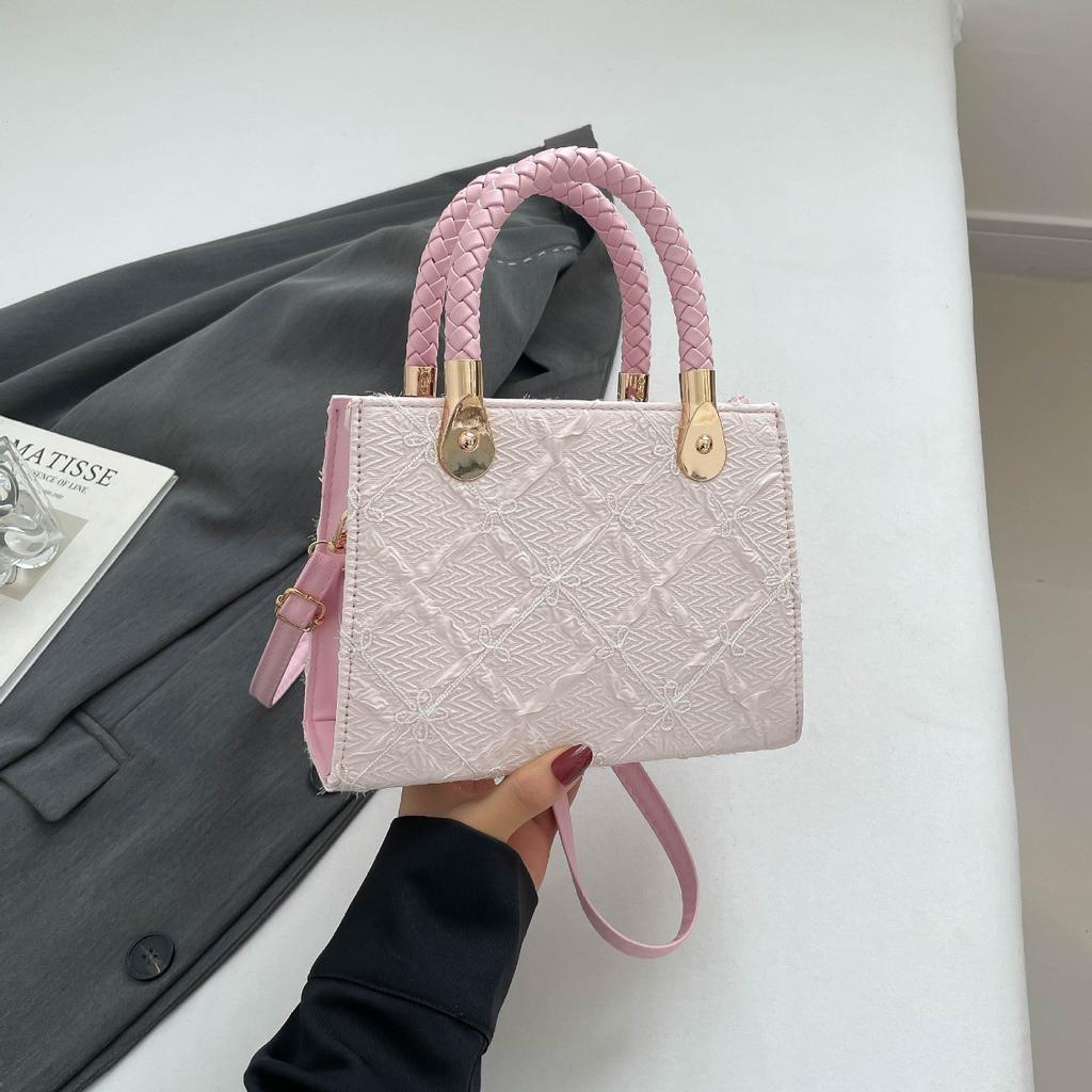 Handheld Small Bag Women 2025 Popular New Fashion Ins Trendy Fashion Shoulder Bag Commuter Messenger Small Square Bag