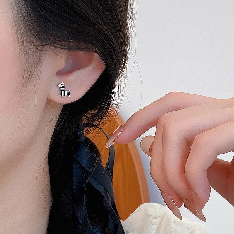 Sterling Silver 3D Zebra Stud Earrings - Korean Mori Style