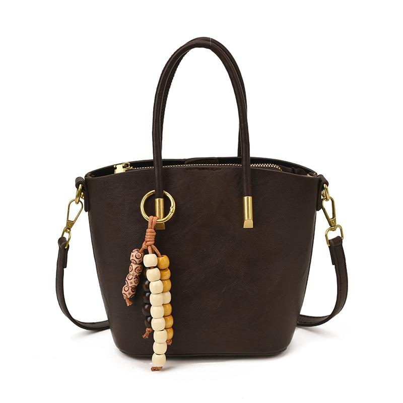 

Retro texture handbag large capacity bucket bag women s 2025 autumn and winter new commuter messenger bag versatile shoulder bag no pendant