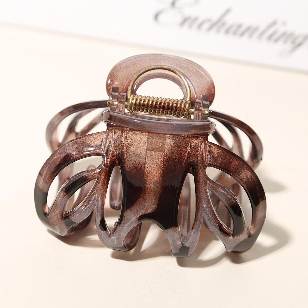 2026 Summer Medium Hairpin: Elegant High-End Shark Clip for Women's Bun