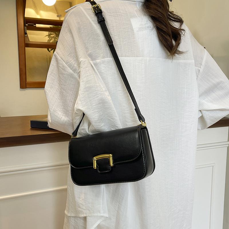 

Минималистичная маленькая квадратная сумка весна и лето новая взрывная маленькая свежая сумка женская мода простая на плечо сумка-мессенджер чёрный