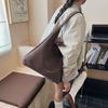 Autumn large-capacity portable commuter bag women's new pu bucket bag simple shoulder armpit bag
