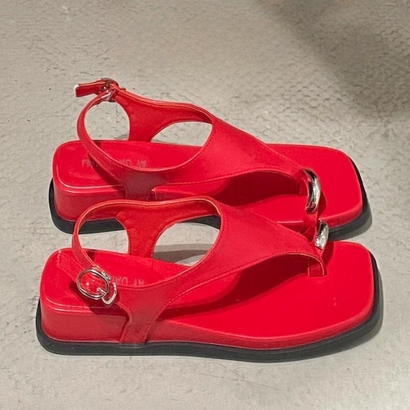 Fashion Summer New Fashion Style Flip Flops Shoes Roman Style Leisure Toe Covering Sandals Comfortable Soft Buckle Non-slip Women Sandal