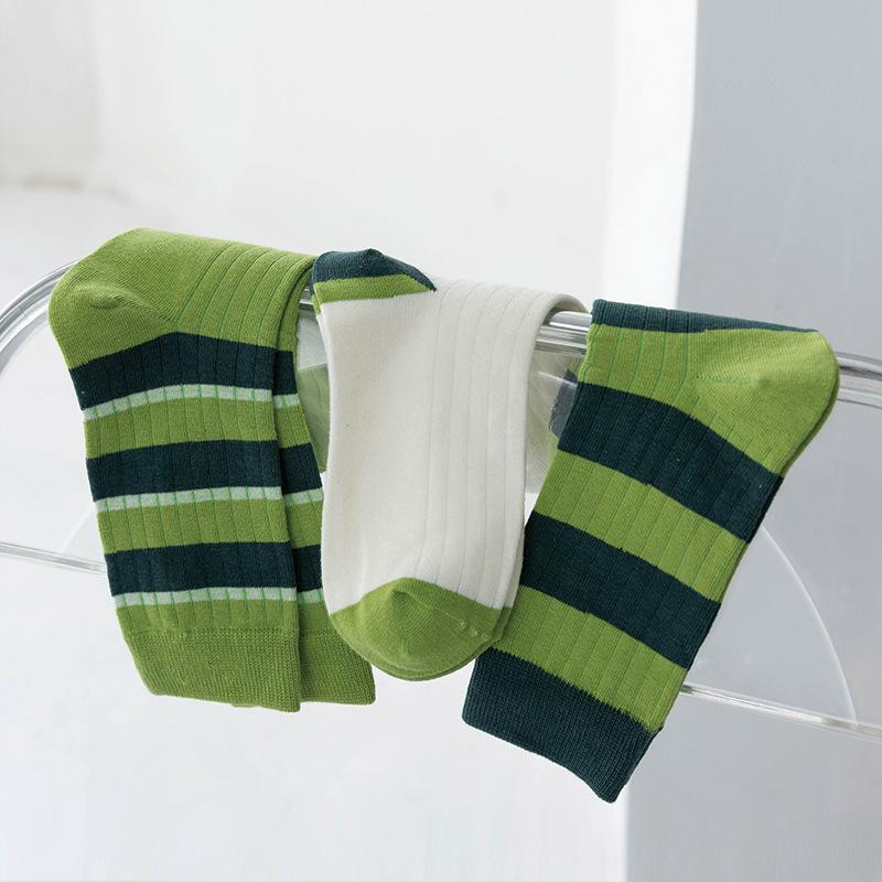 Green Striped Socks for Women's Autumn and Winter Trendy Socks In A Color-blocked Style. Wear Mid-calf Socks for Women