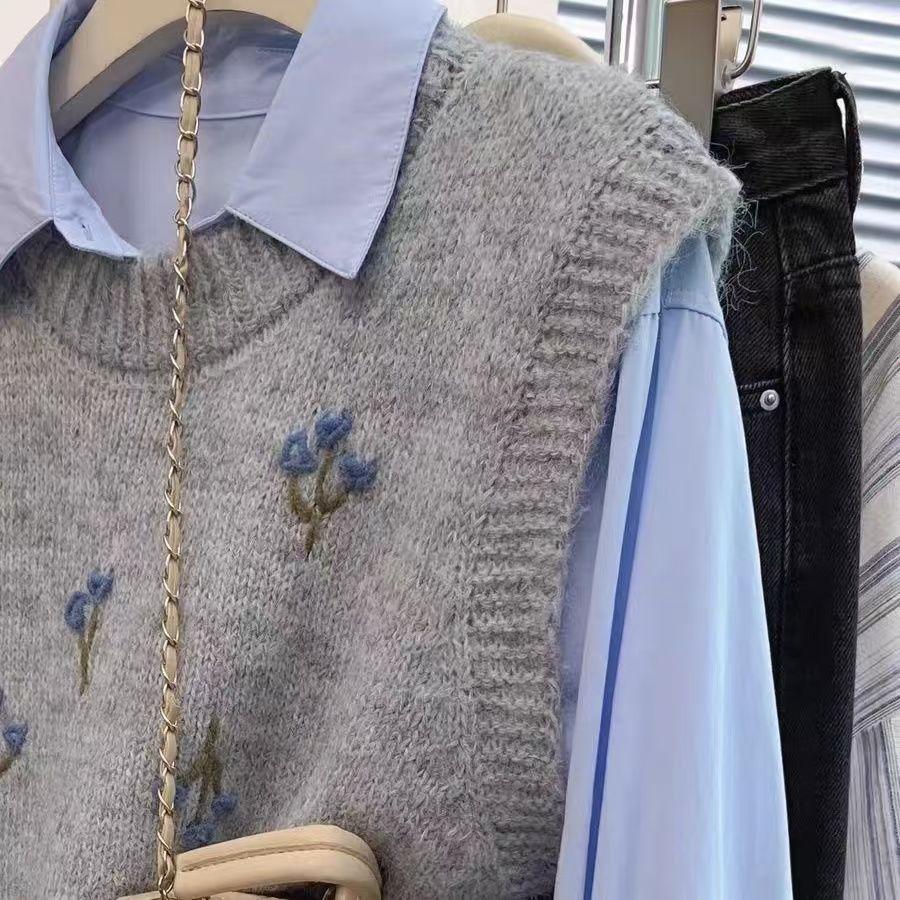 Women's Gray Cardigan Knitted Vest Sleeveless Top Korean Style Sweater for Spring Autumn and Winter