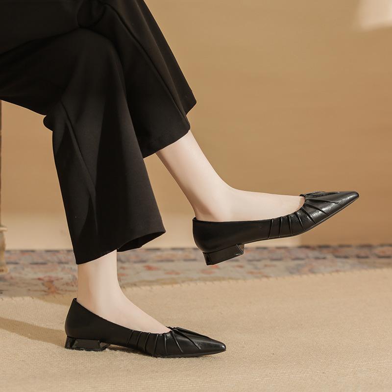 29817 [sheepskin] Flat Shoes Women's Thick Heel Spring 2025 New Pointed French Low Heel Pleated Single Shoes
