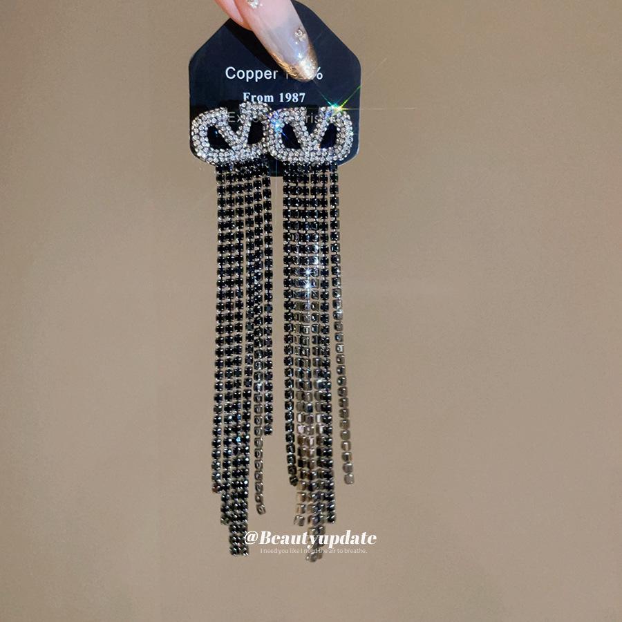 Silver Needle High-End Rhinestone Saturn Tassel Earrings - Elegant Oval Geometric Design, Niche Personality for Women