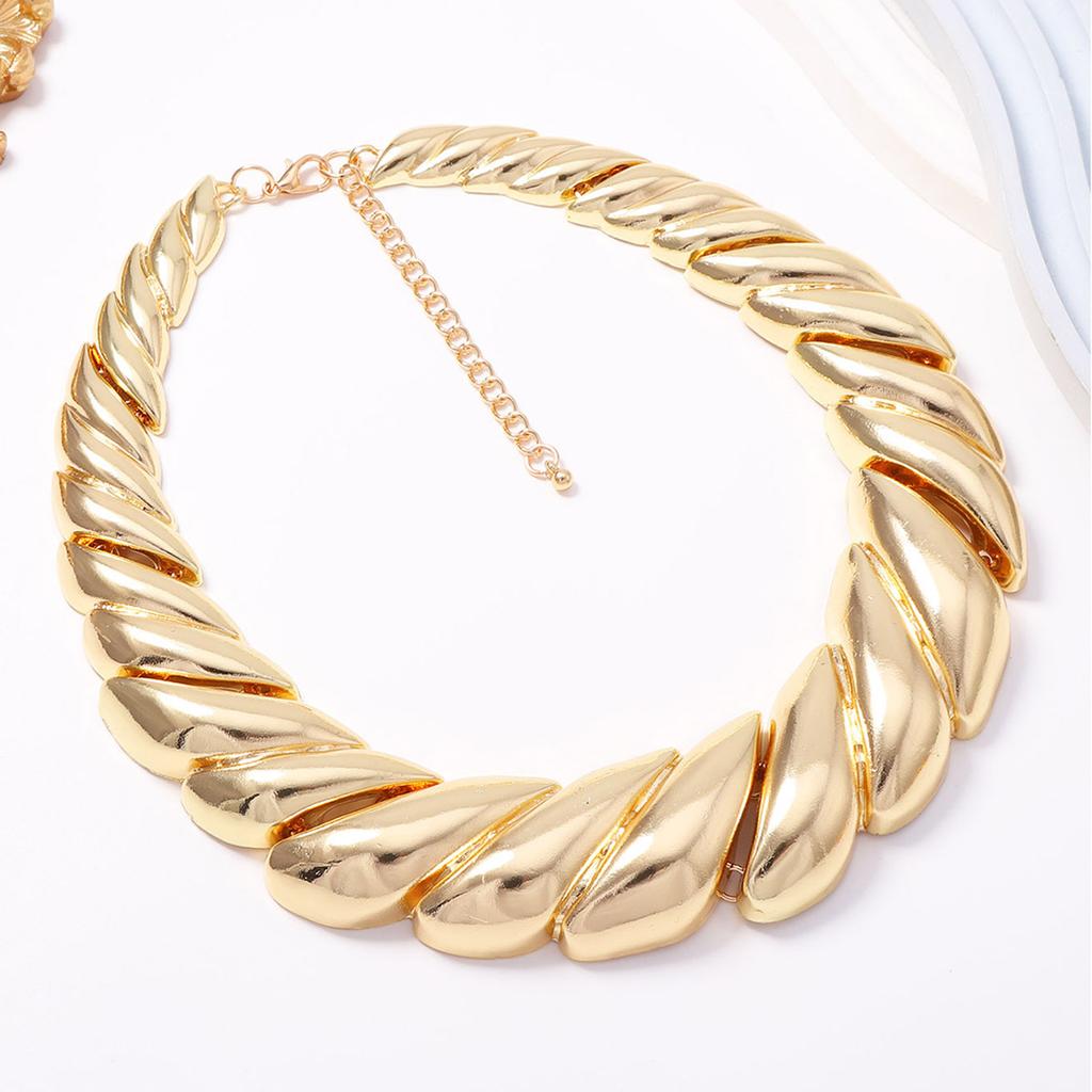 Fashion Light Luxury Temperament Irregular Geometric Alloy Ring Splicing Necklace Women's Casual Versatile Necklace
