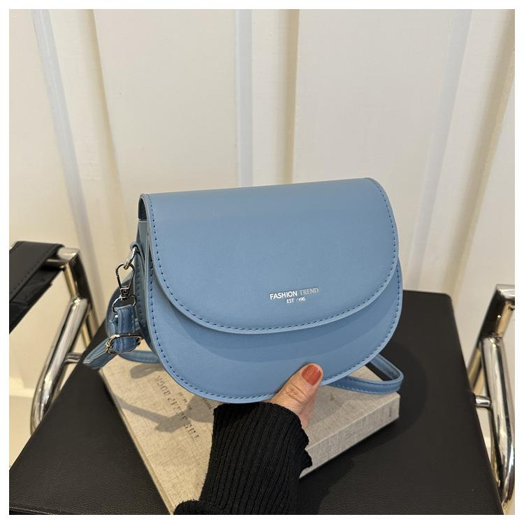 Taška na sedlo dámská taška messenger taška 2024 nová trendy dívka jaro jednoduchý módní trend zahraniční styl taška přes rameno ženy