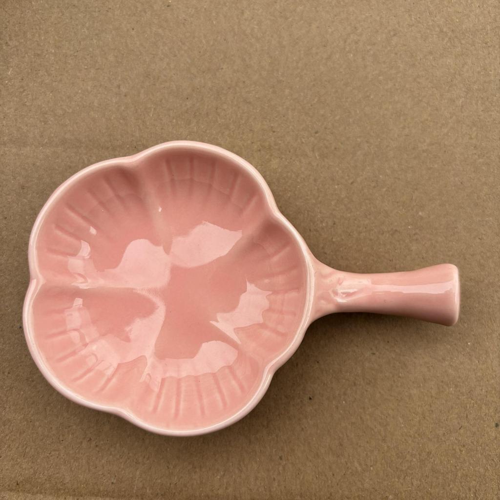 Ceramic Ink Butterfly Multifunctional Pen Rest and Ink Holder - Easy to Clean Water Dish Inkstone for Scholars and Beginners.