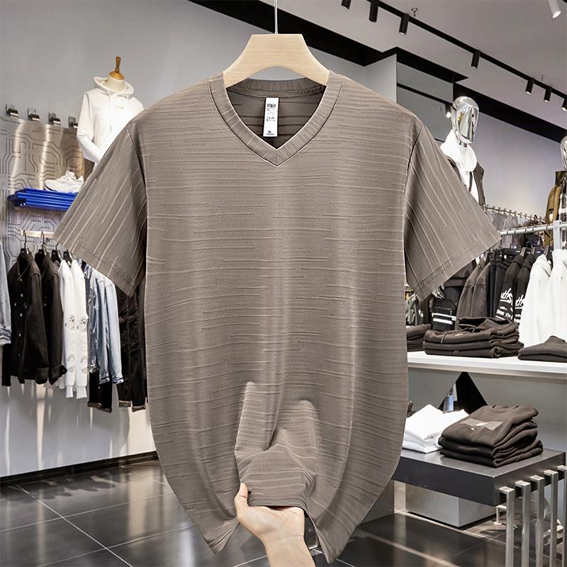 Pánské nadměrné tričko s výstřihem do V a krátkým rukávem slim fit – Letní trend mladé módy