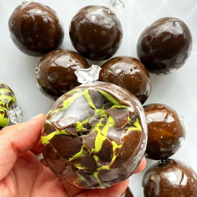 1Pcs Slow Rebound Soft Stress Ball Mint Black Chocolate Sensory Fidget Crispy Ball Wax Coating Stress Relieving Handmade Ball