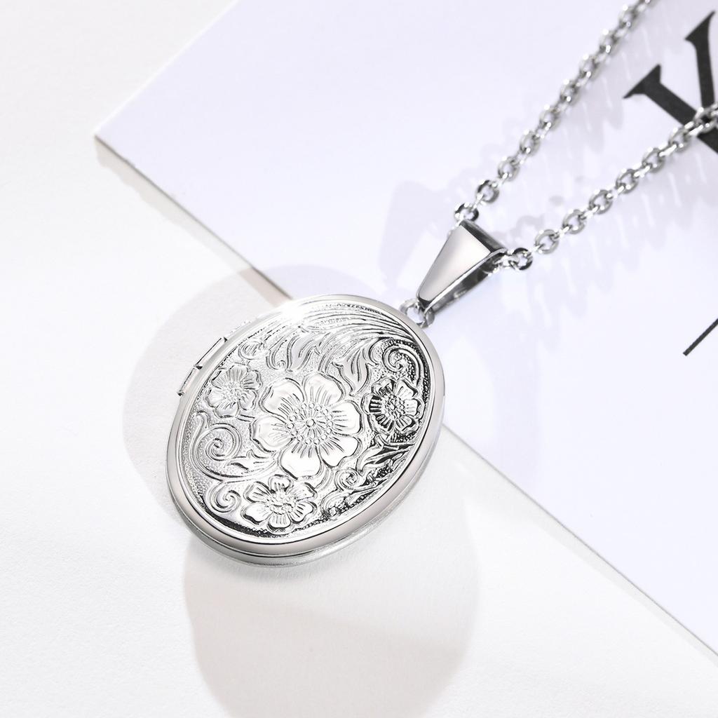 Silver Color Love Heart Photo Frame Pendant Necklace for Women Delicate Floral Oval Heart Locket Pendant  Family Love Collar