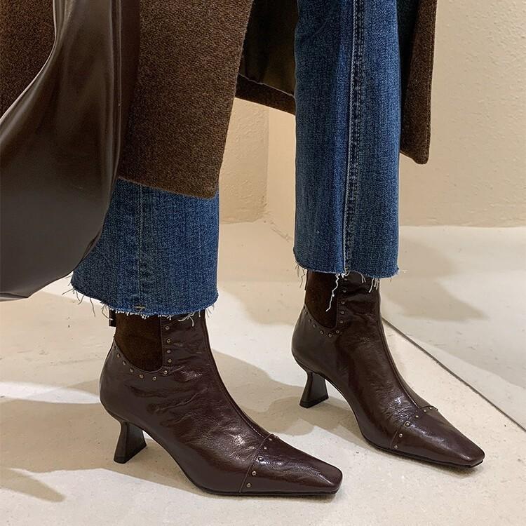 

Main push~ 2025 autumn new products inside and out full leather French retro short boots brown small square head rivet Martin boots 39