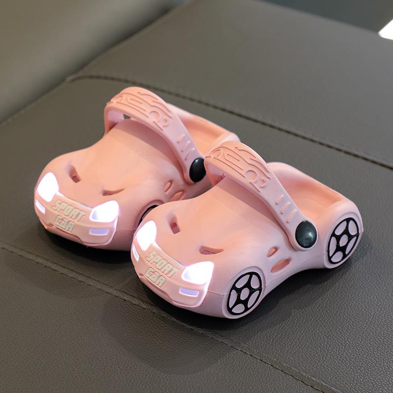 

Дитячі капці для хлопчиків та дівчаток, нековзні сандалі з мультяшною машинкою, літнє взуття з отворами, пляжне взуття, світлодіодне взуття, що світиться 20 yards (inner length 19.5cm) рожевий