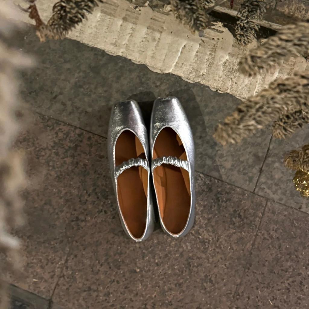 Spot cowhide version~ Silver leather square head pig nose light mouth single shoes women's flat soft sole ballet Mary Jane shoes