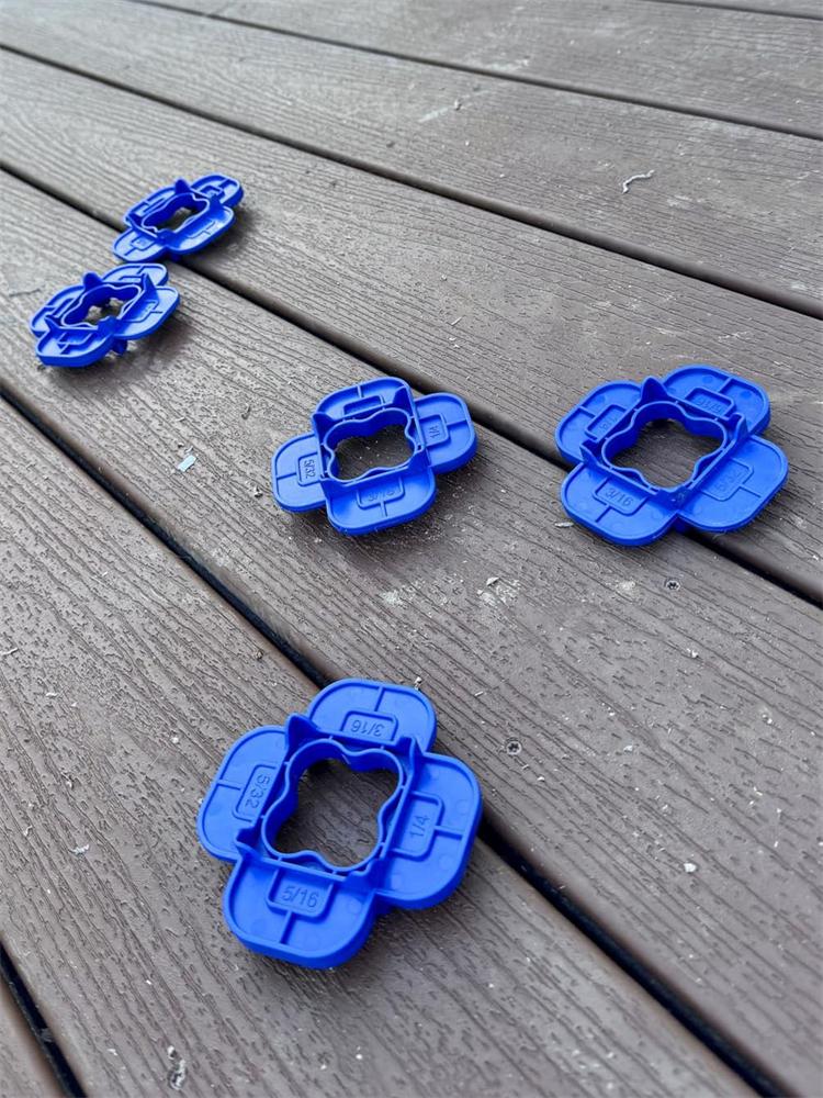 4pcs Deck Spacer Tools Multi-Size 5/32, 3/16, 1/4, 5/16 Deck Board Spacer Rings Portable Decking Board Spacer Rings