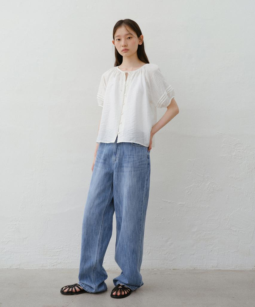 Yulago Elena Puff Half Sleeve Blouse