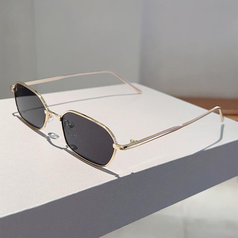 

KAMMPT Retro Rectangle Sunglasses Male Fashion Metal Rim Vintage Shades Female Trendy Stylish Brand Designer Decorative Sun Eyeglasses as picture shows