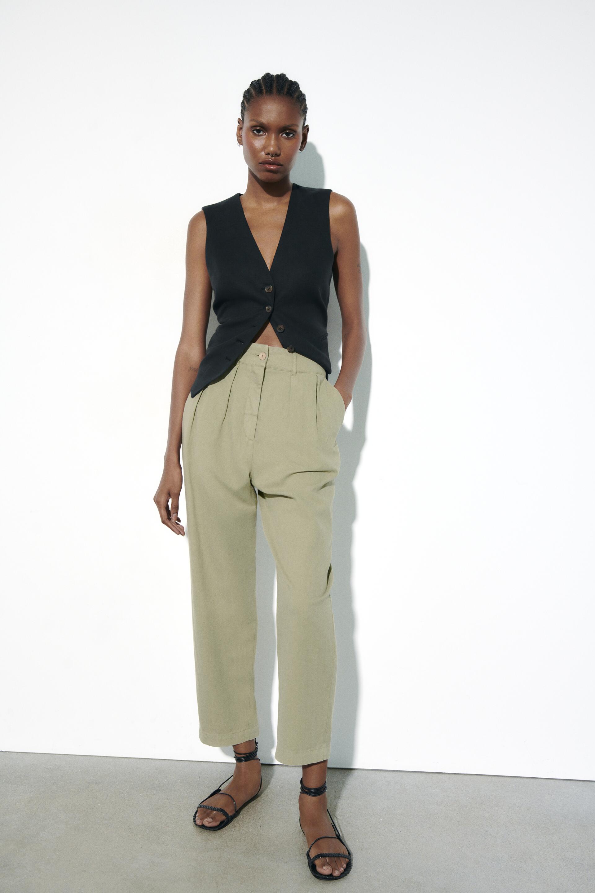 

БРЮКИ С ЗАСТРОНКАМИ