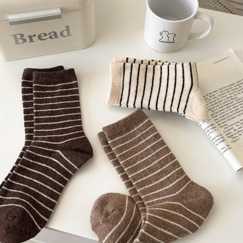 5 Pairs of Female Autumn and Winter Color Stripes In The Tube Warm Pile Socks