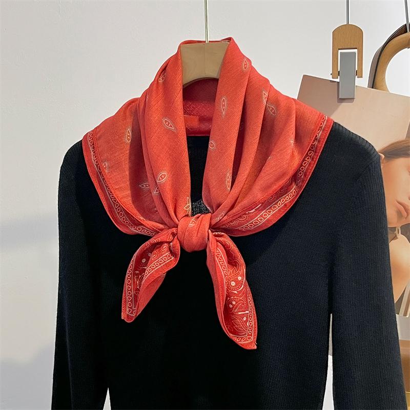 

Spring Summer Bandanas Red Cashew Square Scarf Retro Soft Stain Neckerchief Breathable Headband Lightweight 68cmx68cm