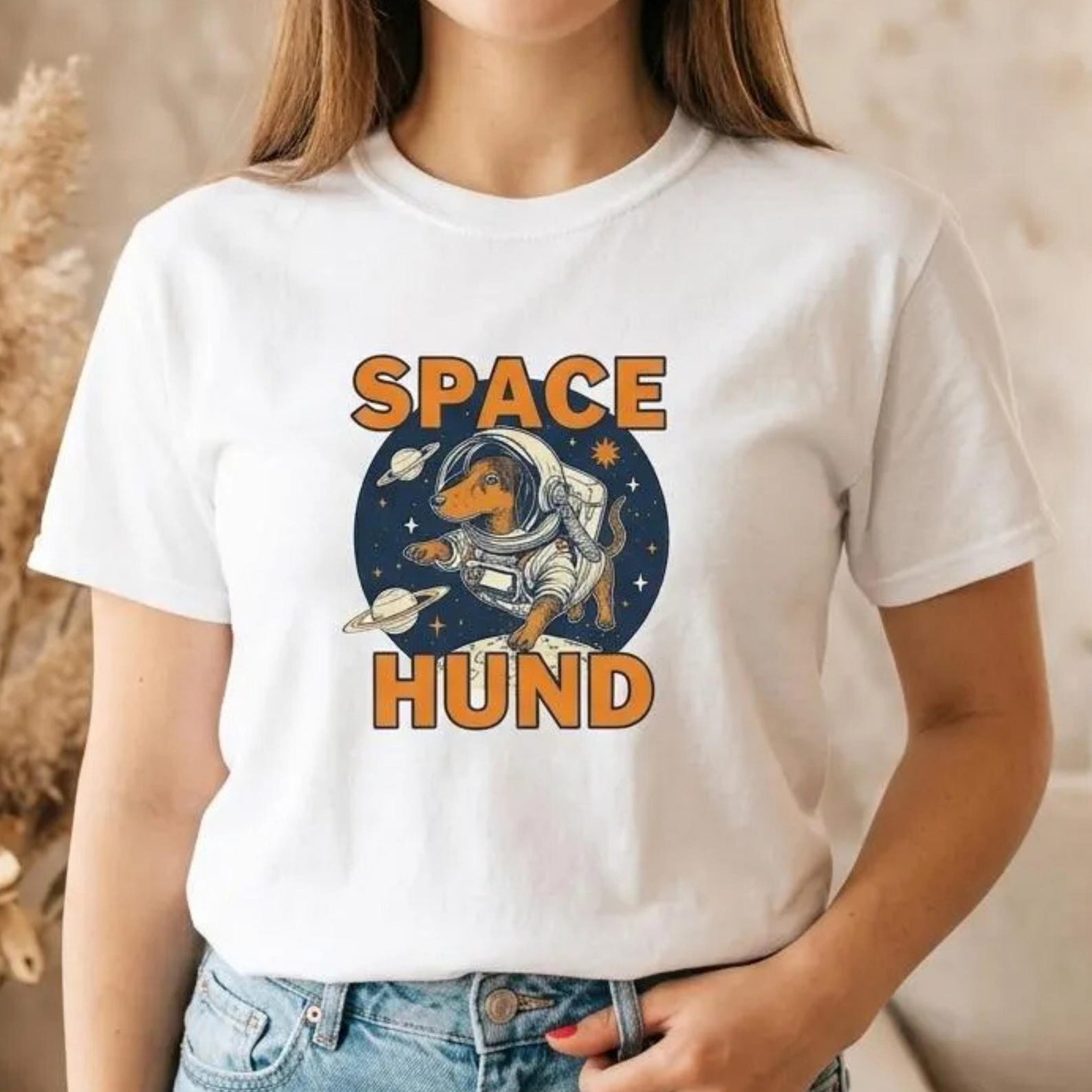 Space Hund T-Shirt | Dachshund Astronaut Graphic Tee | Funny Sausage Dog Shirt | Retro Space Print Top | Wiener Dog Gift | Sci-Fi Dog Tee M