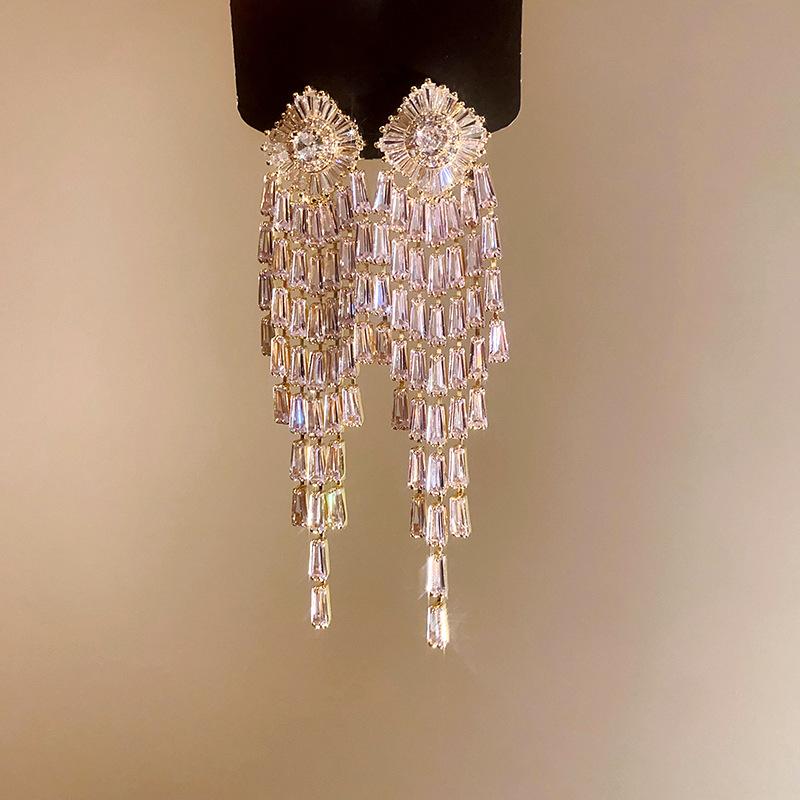 

Real gold electroplated silver needle zircon fringed earrings light luxury high-end temperament earrings niche unique dress accessories women